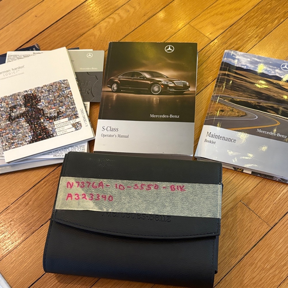 Mercedes s550 manual and leather case
